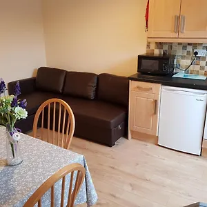  Apartment Centre City Self Catering T12 Cpc4