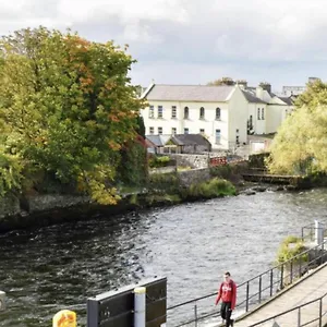 waterfront-apartment-galway.galwayhotelsireland.net/